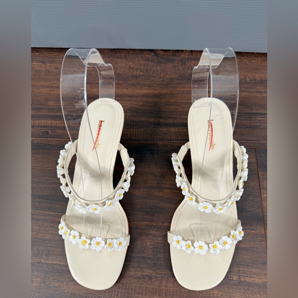 Larroude Goldie Mules - Picture 4 of 9